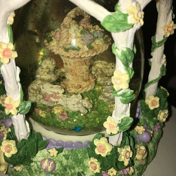 Avon 2003 Spring Easter Bunny Water Globe w/ Original Packaging - Picture 8 of 11